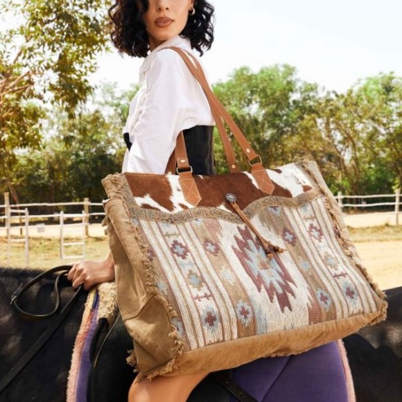 Sarrah Handbags - New Bohemian Aztec Western Print Weekender Travel Tote Bag